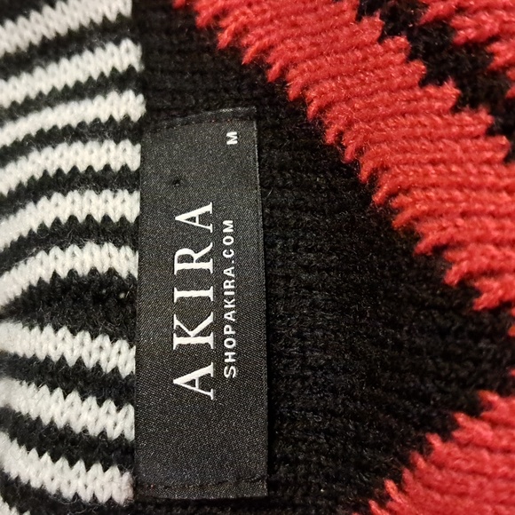 Akira Sweater - Picture 4 of 5